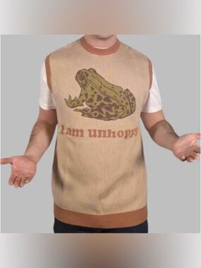 SLEEPY PEACH I am Unhoppy Punny Frog Pullover Sweater Vest in Tan, Size M
